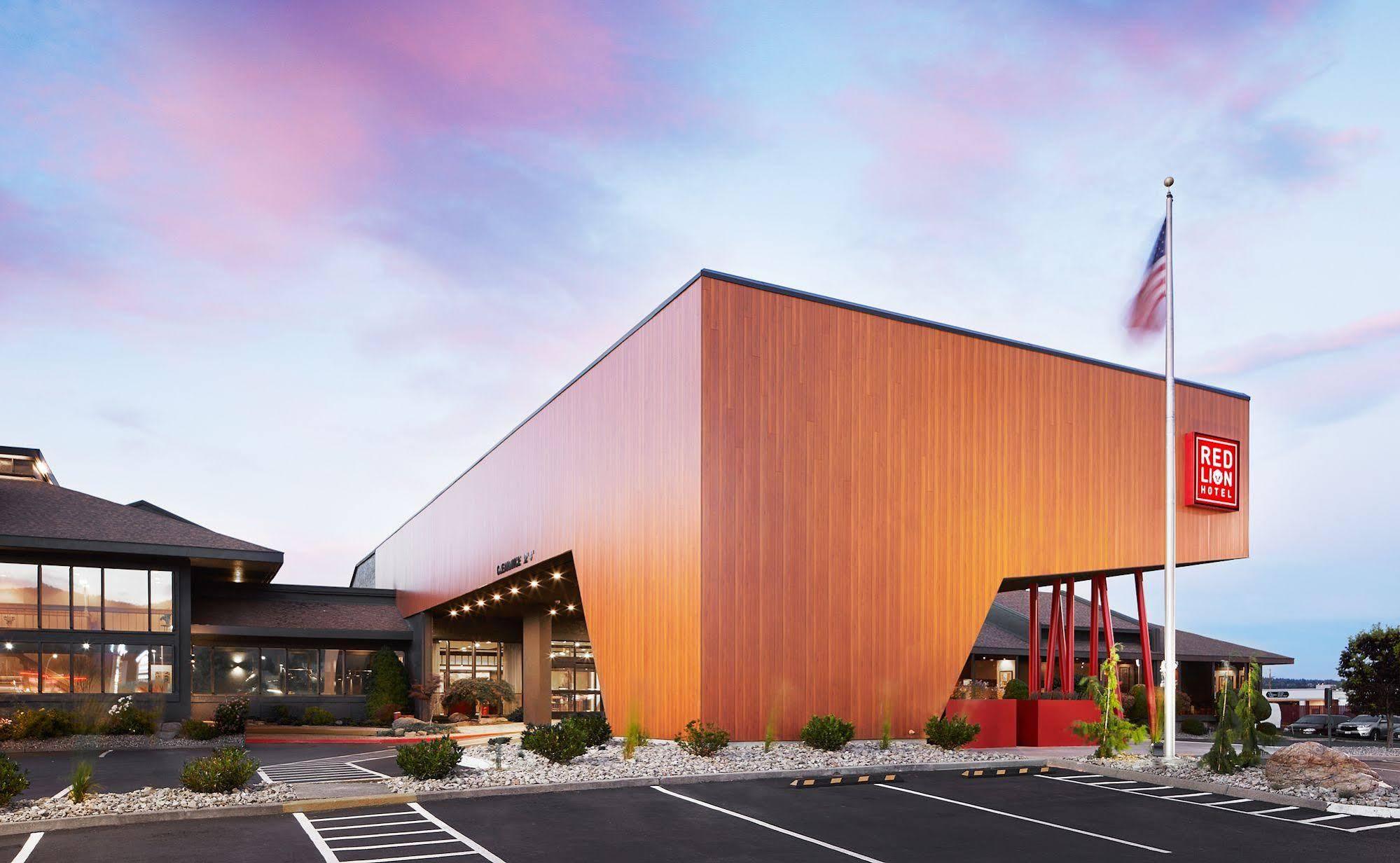 Red Lion Hotel Wenatchee City Center Exterior foto