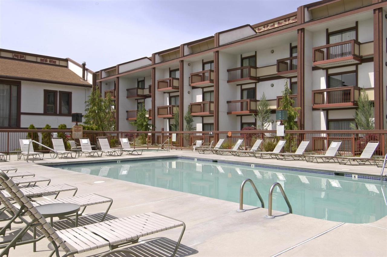 Red Lion Hotel Wenatchee City Center Exterior foto